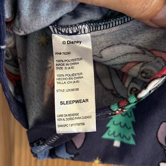 Disney Stitch Christmas‎ Pajama Top size 4-6 - Picture 7 of 7